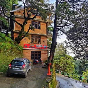 Jakhu Vibes Bed & Breakfast Shimla